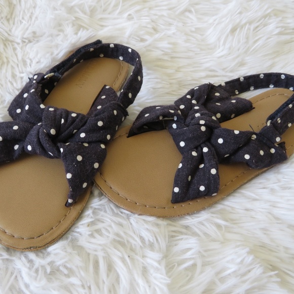 Girls Summer Sandals - Old Navy Brand - Picture 3 of 11